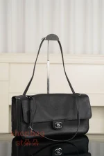 高仿精品 CHANEL 26S 𝐆𝐃同款CF 大號黑色銀扣 口蓋包包 AS6231：圖片 6