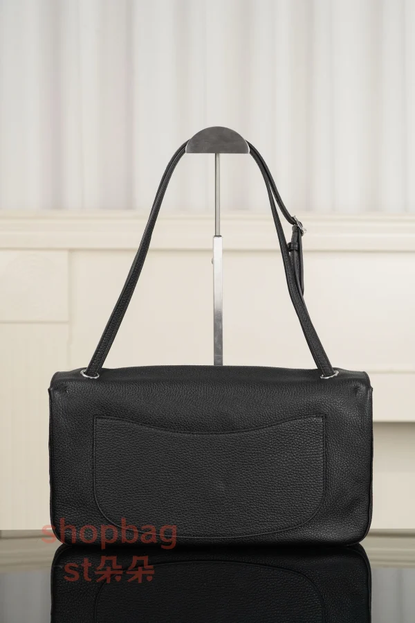 高仿精品 CHANEL 26S 𝐆𝐃同款CF 大號黑色銀扣 口蓋包包 AS6231：圖片 3