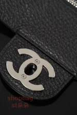 高仿精品 CHANEL 26S 𝐆𝐃同款CF 大號黑色銀扣 口蓋包包 AS6231：圖片 21