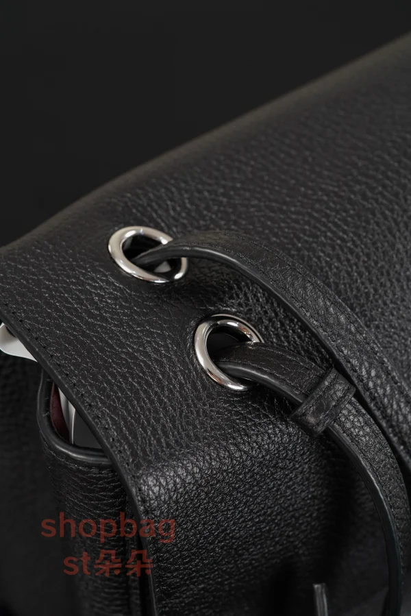 高仿精品 CHANEL 26S 𝐆𝐃同款CF 大號黑色銀扣 口蓋包包 AS6231：圖片 20