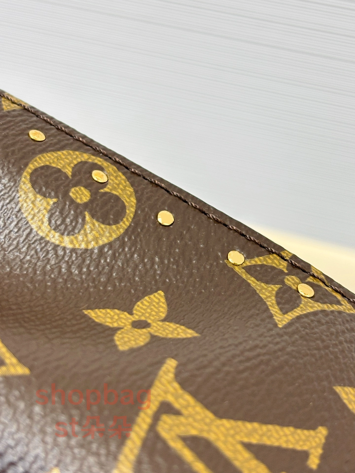 a貨 LV Noé Trunk 2026 春夏 老花 單肩 水桶包 M28515 13 a貨 LV Noé Trunk 2026 春夏 老花 單肩 水桶包 M28515