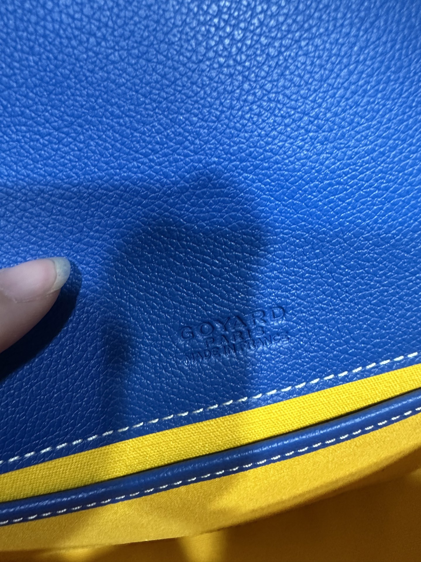 a貨 Goyard 的藍色 Belvedere 斜背包