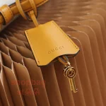 古馳精品包 經典Padlock MINI 雙色拼接掛鎖造型手提肩背包 658487：圖片 12