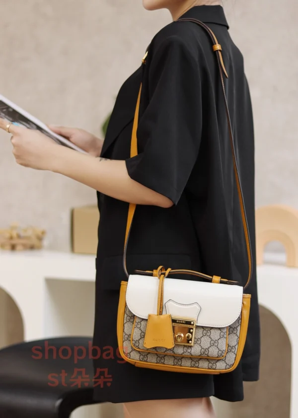 古馳精品包 經典Padlock MINI 雙色拼接掛鎖造型手提肩背包 658487：圖片 23