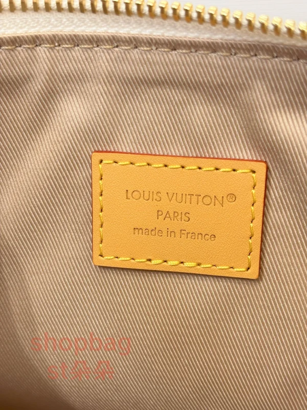 高仿包 LV Multipass 新款2026 白花斜挎包 M2A078：圖片 13
