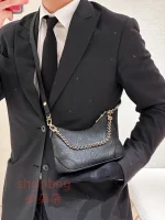 高仿包 LV NANO Boulogne Monogram epi 黑色法棍系列 牛角包- M28427：圖片 19