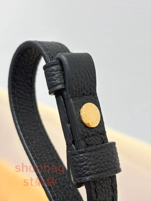 高仿包 LV NANO Boulogne Monogram epi 黑色法棍系列 牛角包- M28427：圖片 16