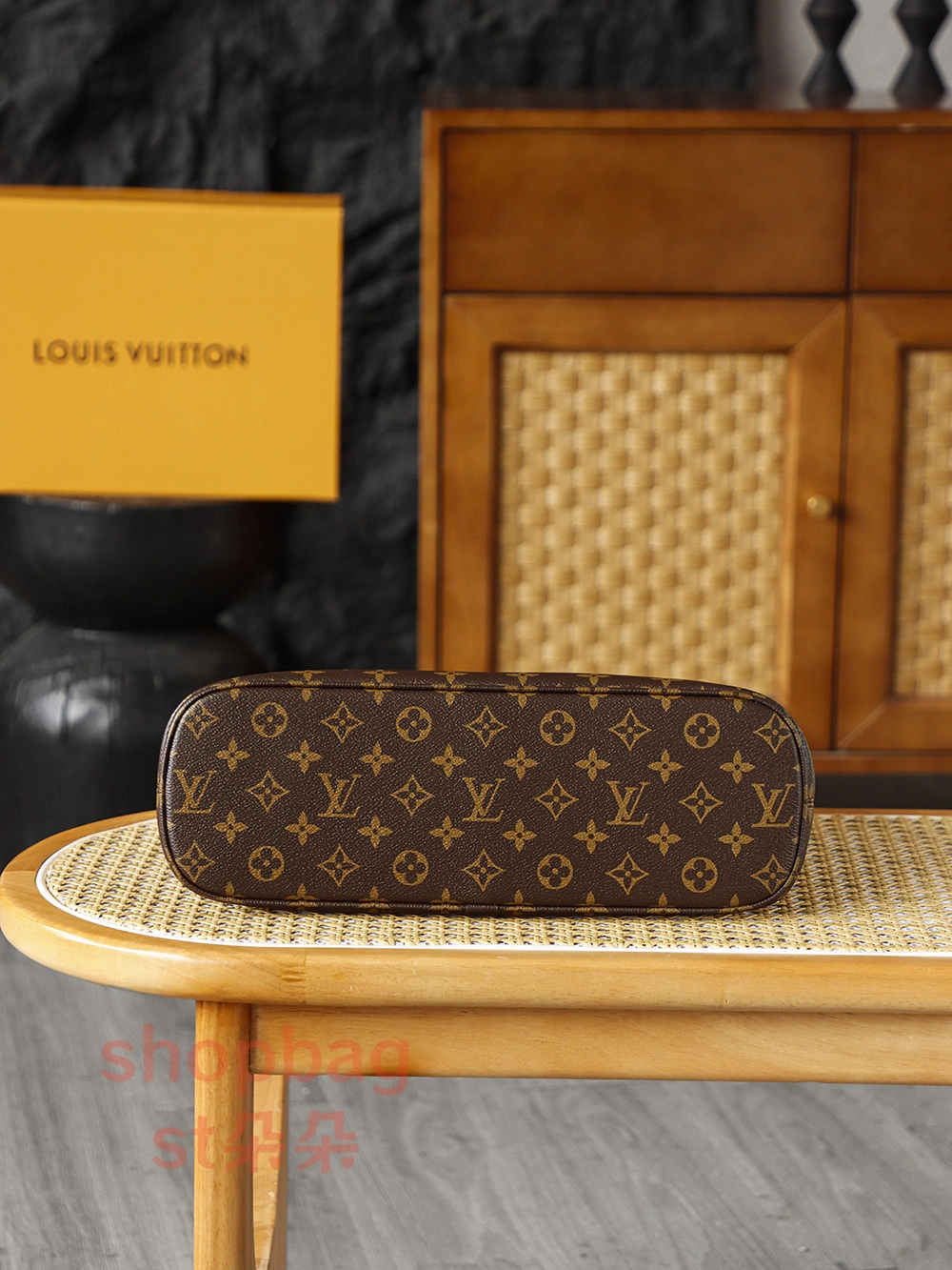 高仿包包 LV Lineup 老花 兩用包 肩背包 M27335 6 高仿包包 LV Lineup 老花 兩用包 肩背包 M27335 實拍效果展示
