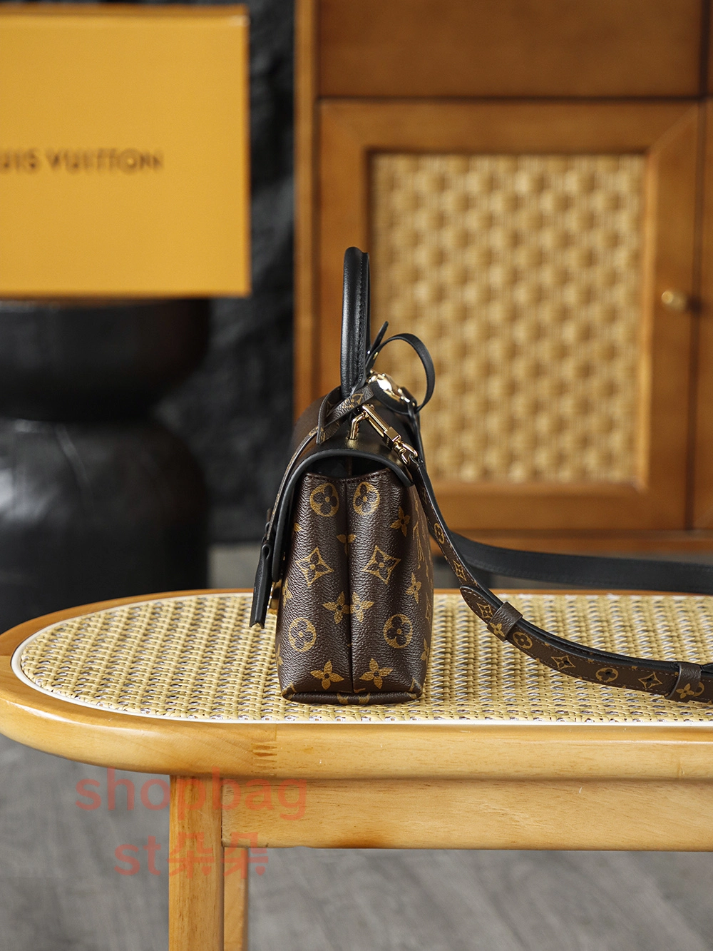 高仿包包 LV Madeleine BB 單肩手提手袋 M27511 2 高仿包包 LV Madeleine BB 單肩手提手袋 M27511