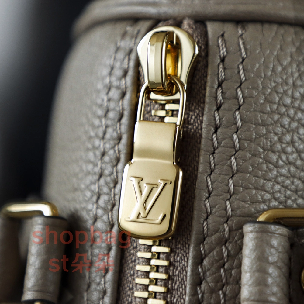 高仿包包 LV Nano Speedy 大象灰 斜挎包 M82890 11 高仿包包 LV Nano Speedy 大象灰 斜挎包 M82890