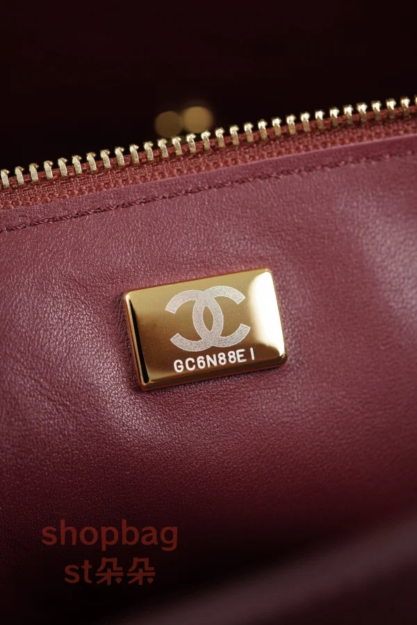 高仿精品包 CHANEL 26S 𝐆𝐃同款CF 大號 紅色金扣 口蓋包包 AS6231：圖片 30