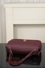 高仿精品包 CHANEL 26S 𝐆𝐃同款CF 大號 紅色金扣 口蓋包包 AS6231：圖片 9