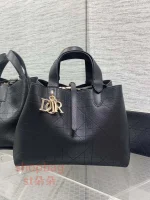 高仿迪奧 Toujours 中號 大籐格紋小牛皮 水桶類型 超能裝 土著包 M2821OCUQ：圖片 2