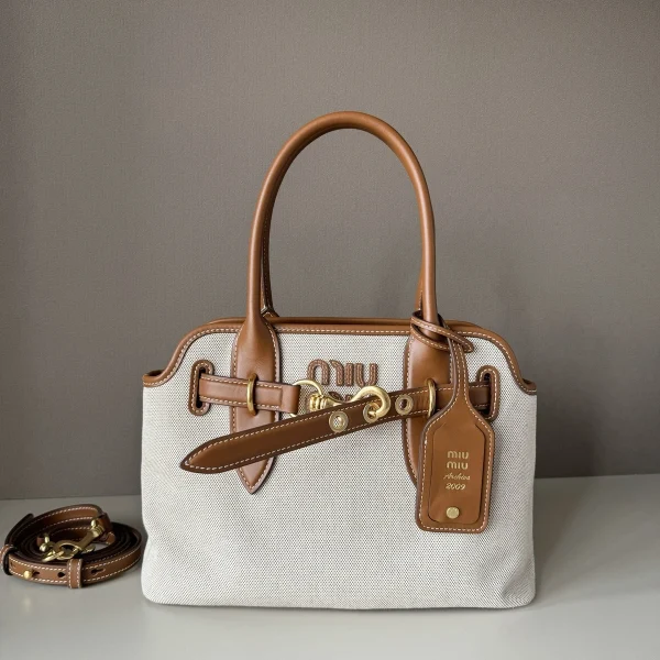 高仿包 MiuMiu Aventure 新款 帆布手挽袋：圖片 2