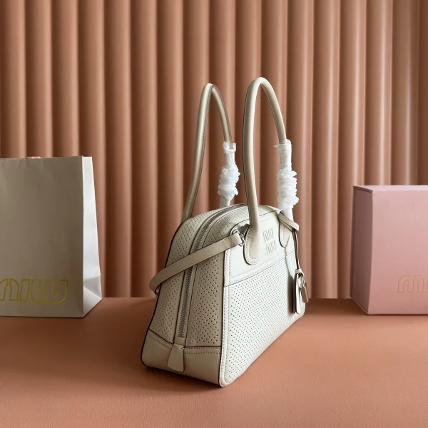 高仿包 MiuMiu Vivant 新款 鏤空皮革手袋 5BB199：圖片 4