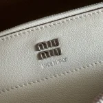 高仿包 MiuMiu Vivant 新款 鏤空皮革手袋 5BB199：圖片 9