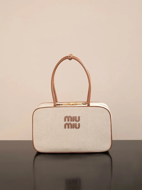 高仿包 MiuMiu Beau 新款 帆布手挽袋：圖片 2