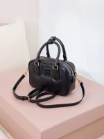 高仿包 MiuMiu Arcadie 新款 輕襯墊皮革手挽袋：圖片 10