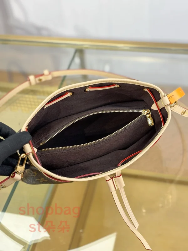 高仿包 LV Nano Frivole Monogram 帆布 老花 斜挎包 M29537：圖片 7
