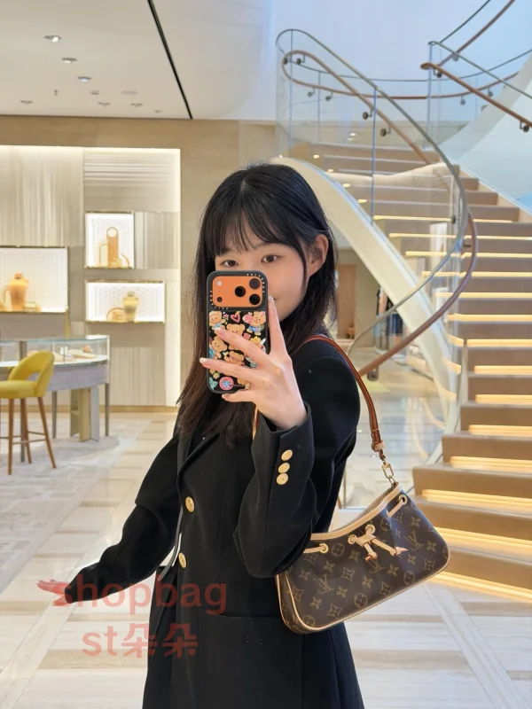 高仿包 LV Nano Frivole Monogram 帆布 老花 斜挎包 M29537：圖片 19