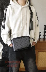 高仿包 LV Trio郵差包 黑花三合一斜挎包 M69443：圖片 23